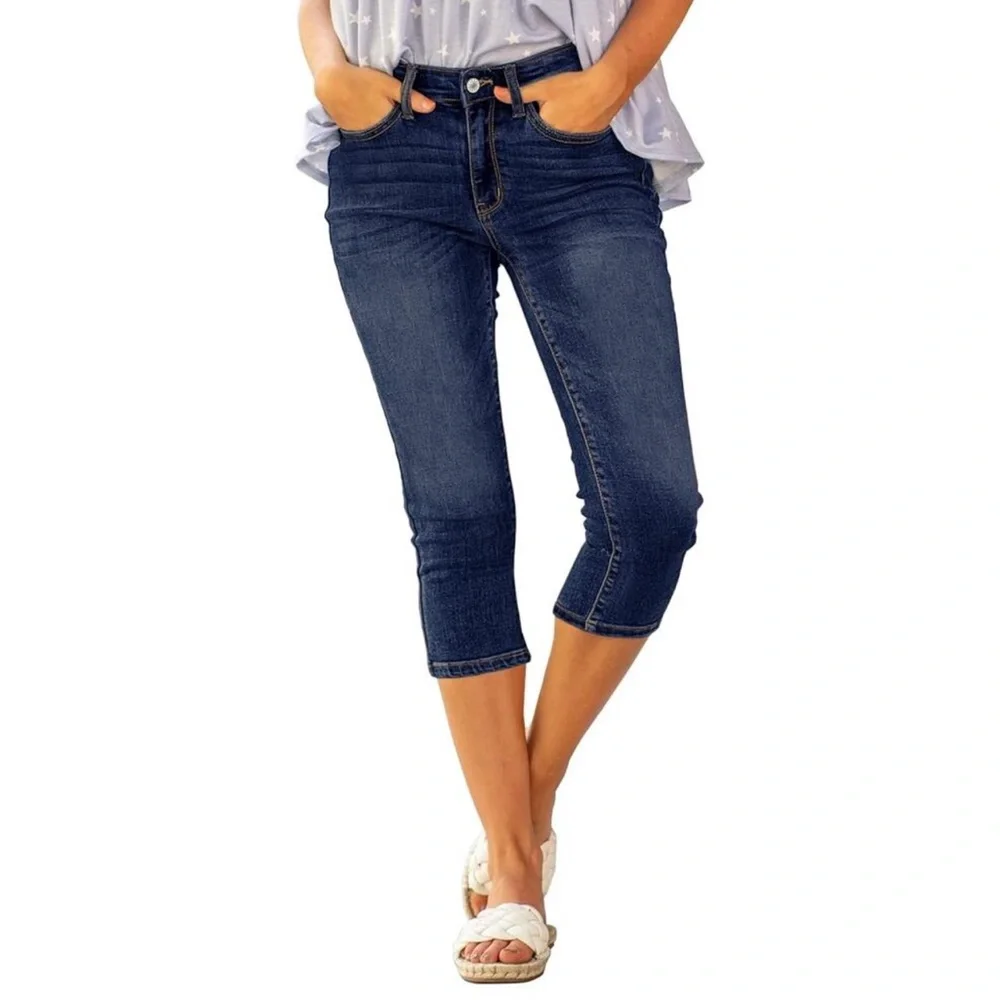 Aeropostale Bayla Distressed Cropped Jeans
